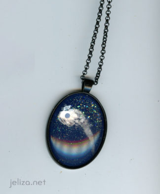 Statement Oval necklace with comet